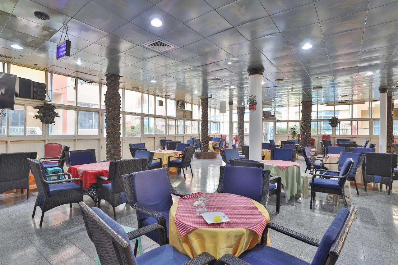 Oyo 366 Waves Hotel Ajman Exterior photo
