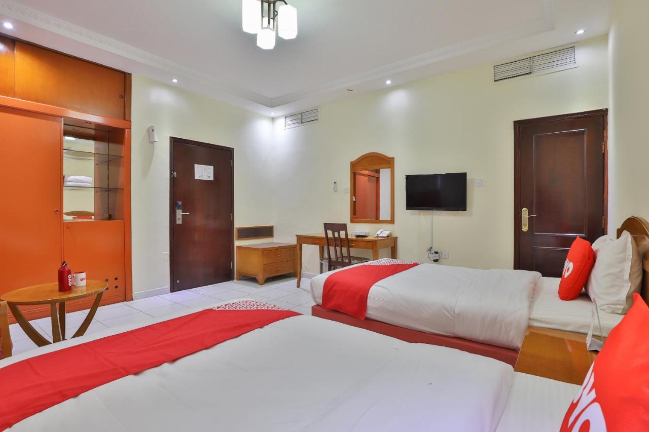 Oyo 366 Waves Hotel Ajman Exterior photo