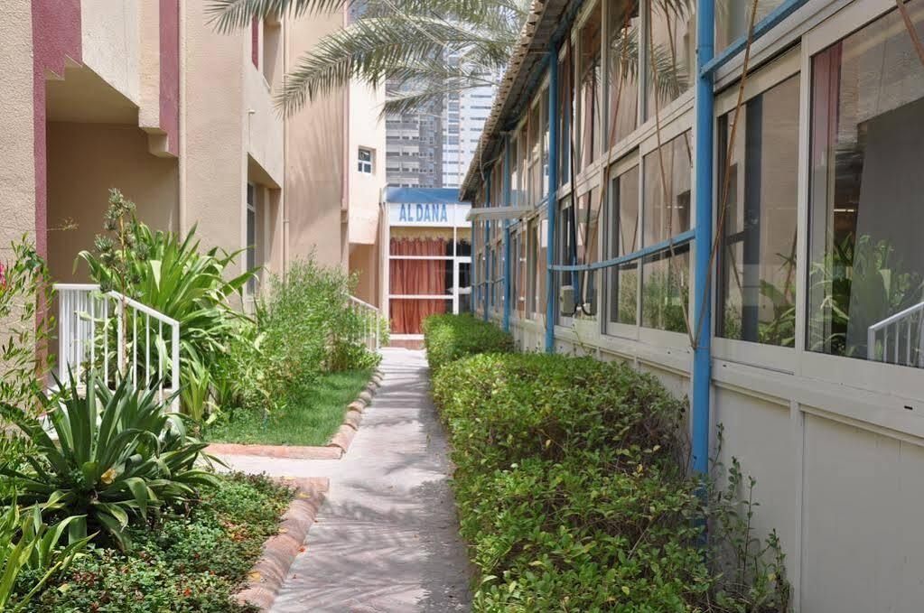 Oyo 366 Waves Hotel Ajman Exterior photo